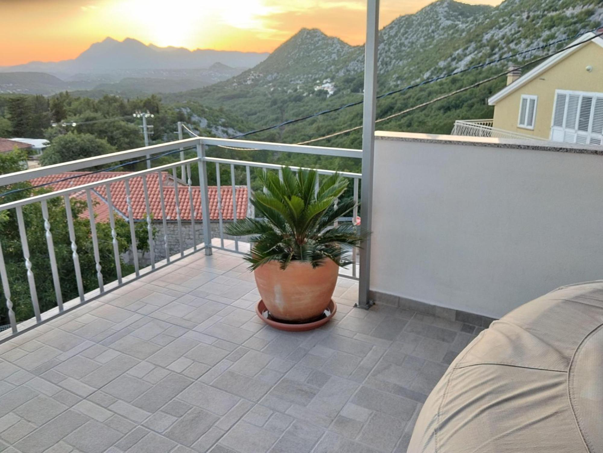 Holiday Home Horizonte With Jacuzzi Gornja Brela Экстерьер фото